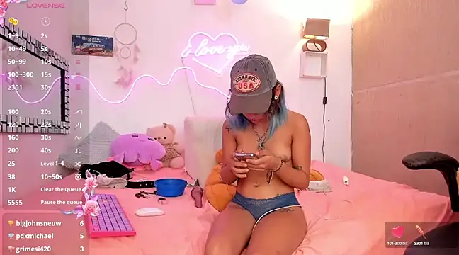 lilith horny online show from February 18, 2025, 7:19 pm