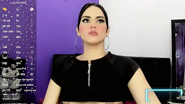 Snapshot of valentina_princess_ chatting on October 29, 2025, 5:47 pm valentina princess online show from October 29, 2025, 5:47 pm