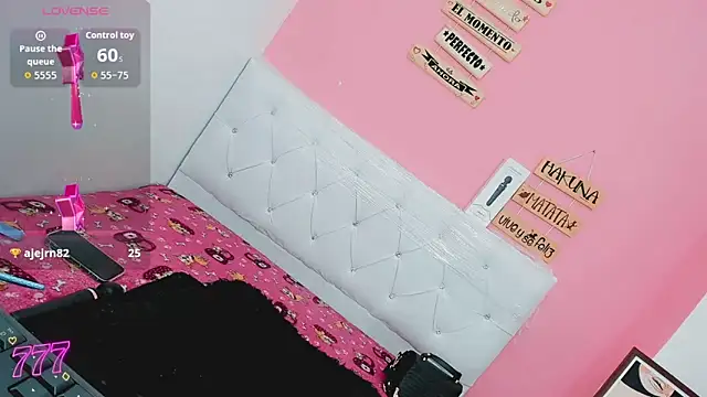 Snapshot of valentina_princess_ chatting on February 20, 2026, 6:26 am valentina princess online show from February 20, 2026, 6:26 am