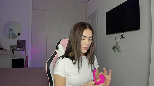 Shineel online show from December 16, 2025, 2:49 am