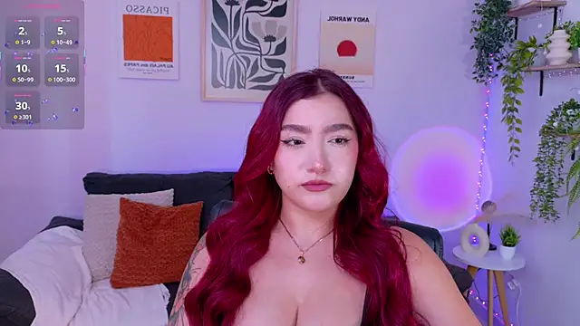 ViolettCastel online show from June 9, 2026, 7:03 pm