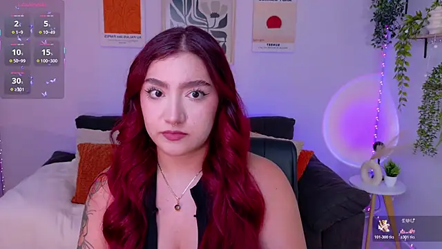 ViolettCastel online show from June 15, 2026, 8:22 pm
