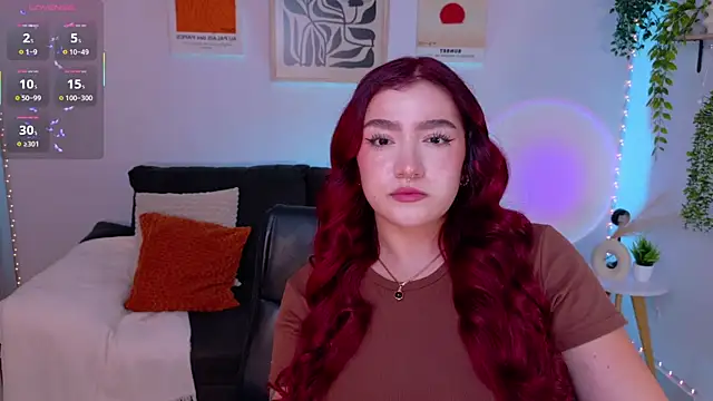 Snapshot of ViolettCastel chatting on June 21, 2026, 12:13 am ViolettCastel online show from June 21, 2026, 12:13 am