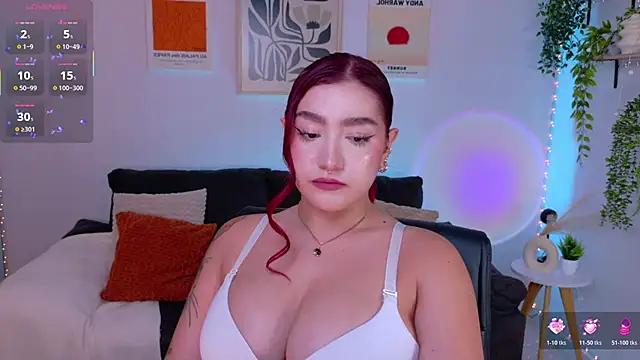 Snapshot of ViolettCastel chatting on June 21, 2026, 11:07 pm ViolettCastel online show from June 21, 2026, 11:07 pm