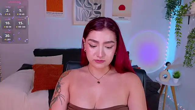 Snapshot of ViolettCastel chatting on June 24, 2026, 12:20 am ViolettCastel online show from June 24, 2026, 12:20 am