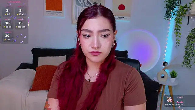 Snapshot of ViolettCastel chatting on June 30, 2026, 12:22 am ViolettCastel online show from June 30, 2026, 12:22 am