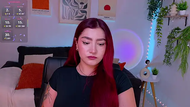Snapshot of ViolettCastel chatting on July 1, 2026, 12:12 am ViolettCastel online show from July 1, 2026, 12:12 am