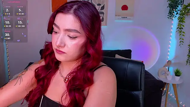 Snapshot of ViolettCastel chatting on July 3, 2026, 12:17 am ViolettCastel online show from July 3, 2026, 12:17 am