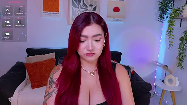 Snapshot of ViolettCastel chatting on July 12, 2026, 11:40 pm ViolettCastel online show from July 12, 2026, 11:40 pm