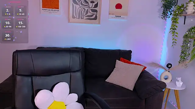 Snapshot of ViolettCastel chatting on July 24, 2026, 12:30 am ViolettCastel online show from July 24, 2026, 12:30 am