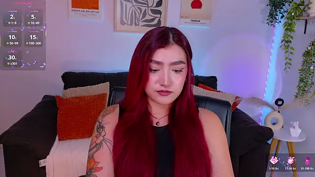 Snapshot of ViolettCastel chatting on July 25, 2026, 12:31 am ViolettCastel online show from July 25, 2026, 12:31 am