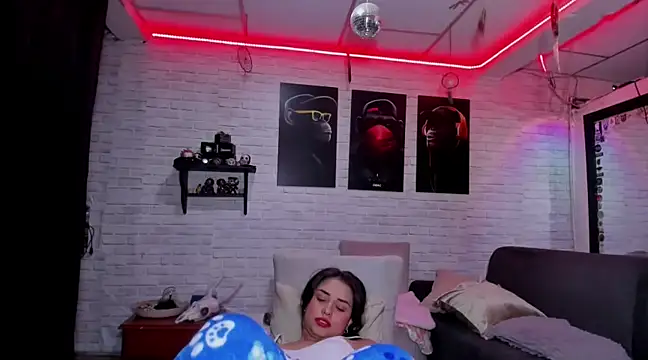 Snapshot of Kimmymadison- chatting on January 18, 2025, 6:34 am Kimmymadison- online show from January 18, 2025, 6:34 am