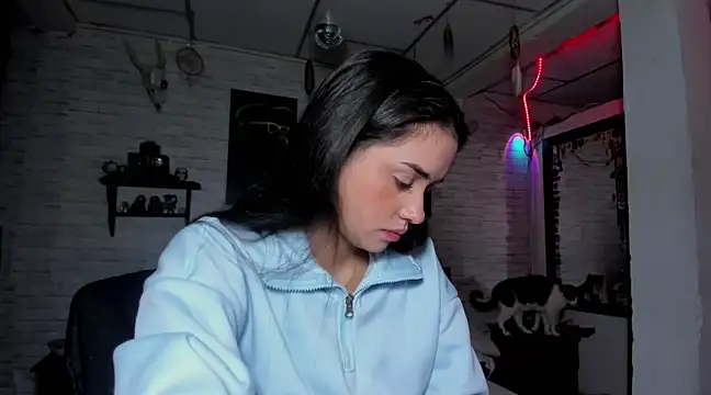 Snapshot of Kimmymadison- chatting on February 12, 2025, 9:11 pm Kimmymadison- online show from February 12, 2025, 9:11 pm