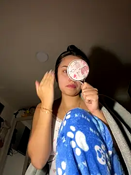 Snapshot of Kimmymadison- chatting on October 15, 2025, 9:04 pm Kimmymadison- online show from October 15, 2025, 9:04 pm