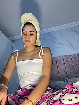 Snapshot of Kimmymadison- chatting on July 18, 2026, 9:51 pm Kimmymadison- online show from July 18, 2026, 9:51 pm