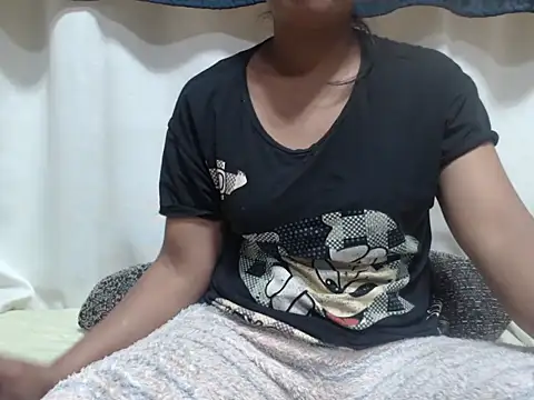 Snapshot of Linda_sexy chatting on July 18, 2026, 3:54 am Linda sexy online show from July 18, 2026, 3:54 am