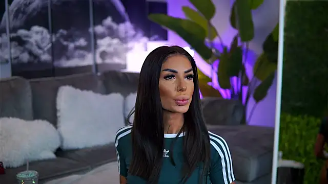 RaquelleVon online show from October 16, 2025, 8:37 am