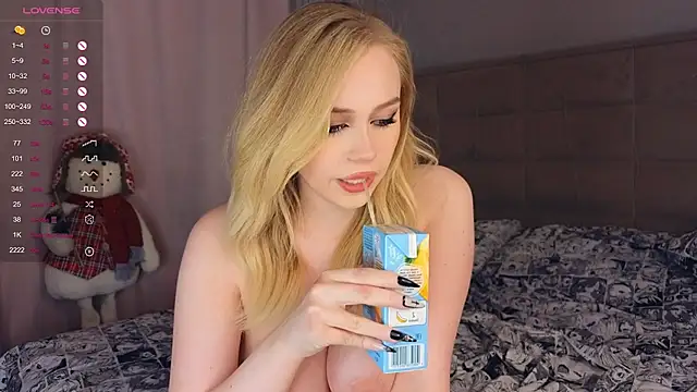 AsteriaHamel online show from January 28, 2025, 4:19 pm