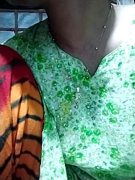 Snapshot of Aruyeshi- chatting on November 11, 2025, 4:23 am Aruyeshi- online show from November 11, 2025, 4:23 am