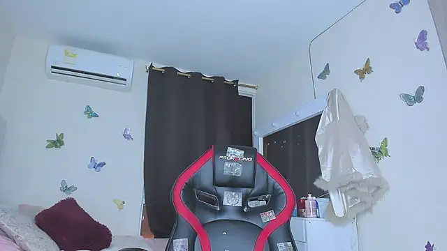 sofiacastillo01 online show from September 11, 2025, 2:17 pm