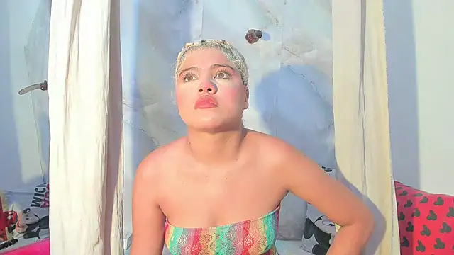 sofiacastillo01 online show from June 29, 2026, 1:33 pm