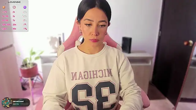 Snapshot of kim_sojinn chatting on February 10, 2025, 6:13 pm kim sojinn online show from February 10, 2025, 6:13 pm