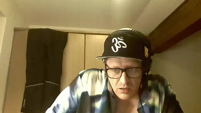 Bigthroaterboy online show from December 10, 2024, 8:49 pm