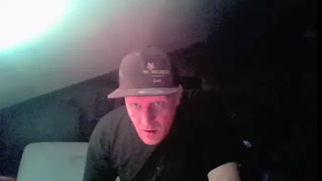 Snapshot of Bigthroaterboy chatting on May 30, 2026, 12:41 am Bigthroaterboy online show from May 30, 2026, 12:41 am