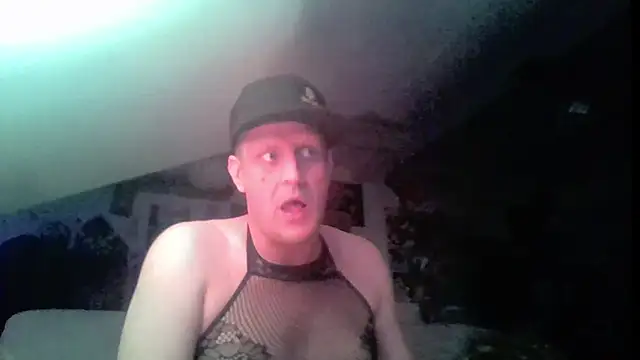 Snapshot of Bigthroaterboy chatting on June 11, 2026, 2:33 am Bigthroaterboy online show from June 11, 2026, 2:33 am