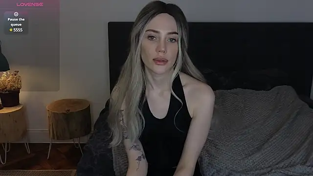 Sara Tranquil online show from December 6, 2024, 10:19 pm