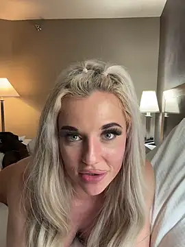 Snapshot of JayJayPink chatting on January 27, 2025, 9:44 am JayJayPink online show from January 27, 2025, 9:44 am