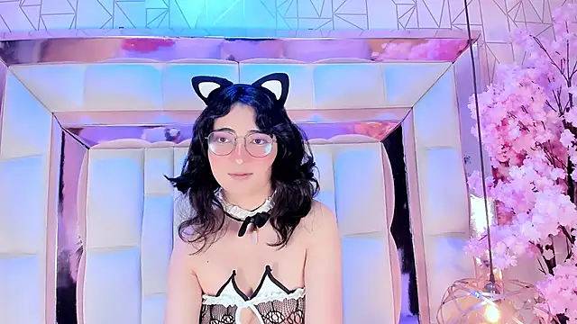 Snapshot of SaraMartini1 chatting on November 9, 2025, 6:33 am SaraMartini1 online show from November 9, 2025, 6:33 am