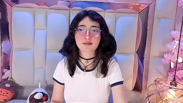 Snapshot of SaraMartini1 chatting on January 6, 2026, 6:06 am SaraMartini1 online show from January 6, 2026, 6:06 am