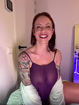 SmilingDutchie online show from December 14, 2024, 7:25 pm