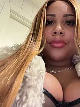 Snapshot of HaileyDiana chatting on March 13, 2025, 8:00 pm HaileyDiana online show from March 13, 2025, 8:00 pm