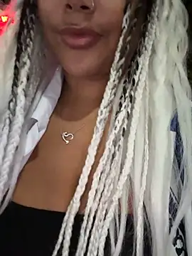 Snapshot of HaileyDiana chatting on September 10, 2025, 8:31 pm HaileyDiana online show from September 10, 2025, 8:31 pm