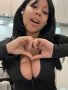 HaileyDiana online show from April 27, 2026, 9:29 am