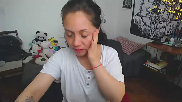 Snapshot of lili_peach chatting on September 19, 2025, 5:46 pm lili peach online show from September 19, 2025, 5:46 pm