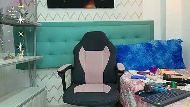 Snapshot of galatea_rous chatting on January 12, 2025, 5:11 pm galatea rous online show from January 12, 2025, 5:11 pm