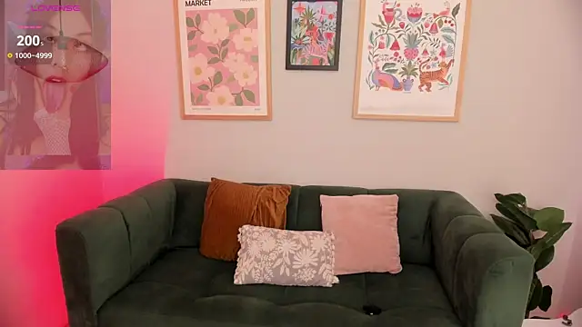 Snapshot of Melissa_Koster chatting on October 8, 2025, 5:05 am Melissa Koster online show from October 8, 2025, 5:05 am