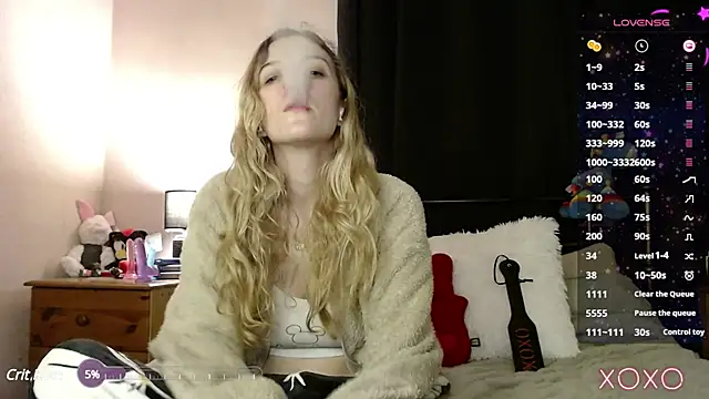 EllieeRose online show from February 24, 2025, 6:15 pm