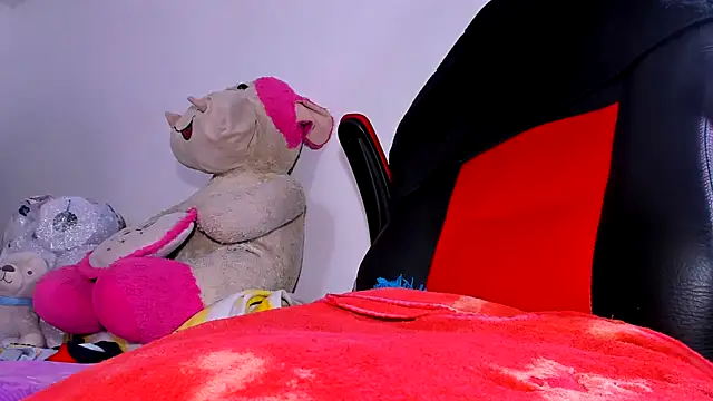 Snapshot of kerlysmith_24 chatting on December 27, 2024, 12:39 am kerlysmith 24 online show from December 27, 2024, 12:39 am