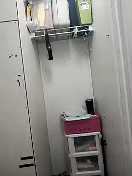 Snapshot of vvictoria_xxx chatting on October 15, 2025, 3:17 am vvictoria xxx online show from October 15, 2025, 3:17 am