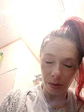 Snapshot of vvictoria_xxx chatting on February 14, 2026, 9:39 am vvictoria xxx online show from February 14, 2026, 9:39 am