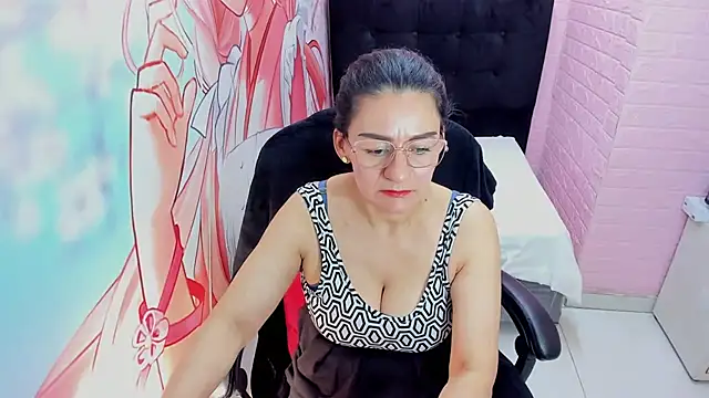Snapshot of AllysonMilf69 chatting on July 27, 2026, 2:13 pm AllysonMilf69 online show from July 27, 2026, 2:13 pm