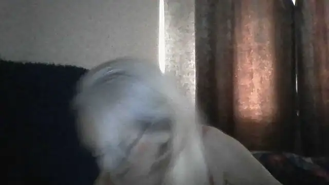 Snapshot of CarlyTreat chatting on June 27, 2026, 10:31 am CarlyTreat online show from June 27, 2026, 10:31 am