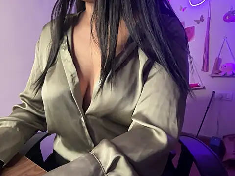 Snapshot of Okaysimran chatting on December 8, 2024, 7:32 pm Okaysimran online show from December 8, 2024, 7:32 pm