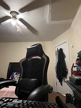 YandereDemon online show from September 18, 2025, 4:36 am