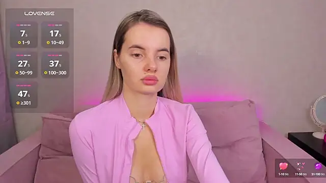 Snapshot of Erika_Carpenter chatting on February 13, 2025, 12:13 am Erika Carpenter online show from February 13, 2025, 12:13 am