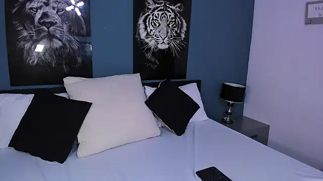 Snapshot of Liana_Bernocchi chatting on March 13, 2025, 8:22 pm Liana Bernocchi online show from March 13, 2025, 8:22 pm